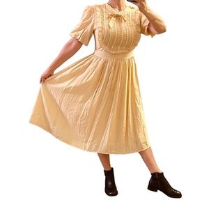 Prairie Vintage Farmhouse Feminine Ruffle Bib Puff Short Sleeve Knee Dress L